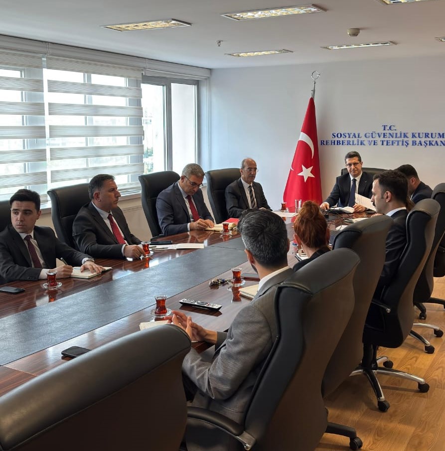 REHBERLİK VE TEFTİŞ BAŞKANLIĞINDA YAPAY ZEKA EĞİTİMİ